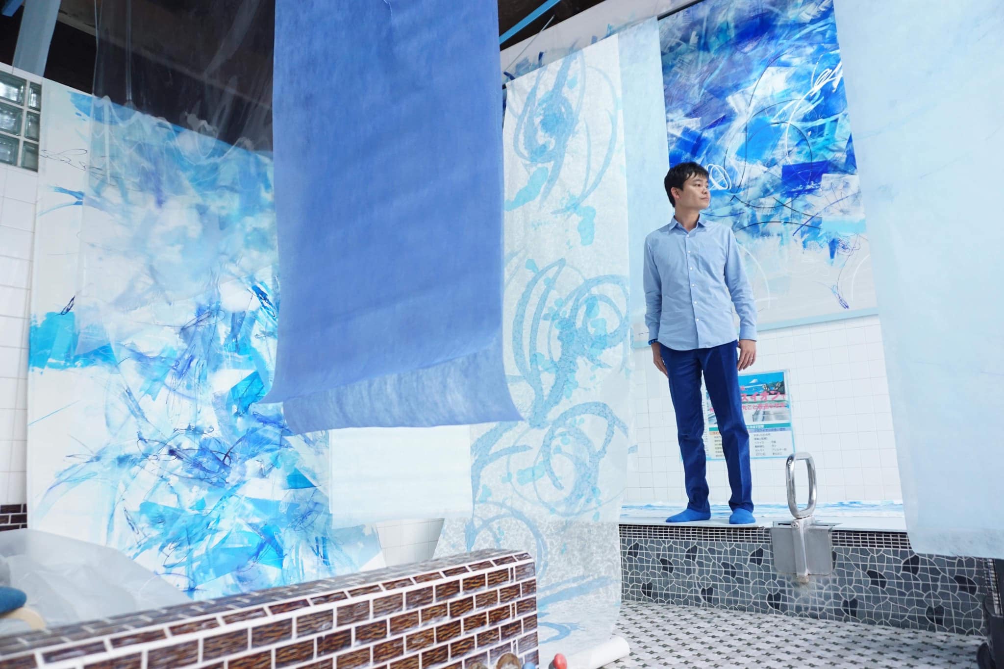 青い空間での講演